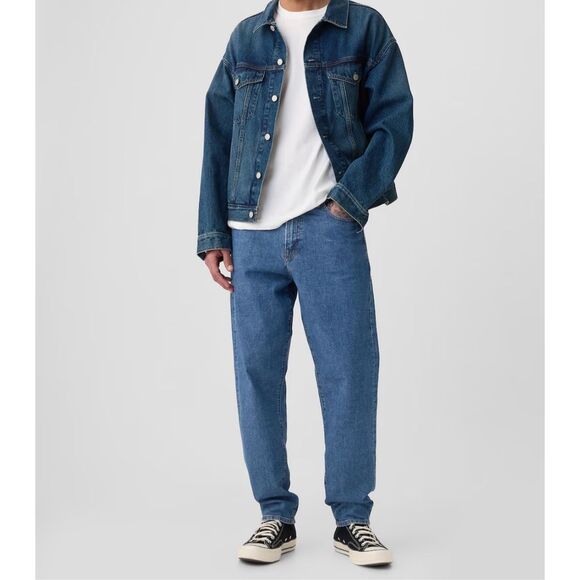 Gap men NWT Zip Fly Relaxed jeans 34 by 32 - Picture 1 of 5